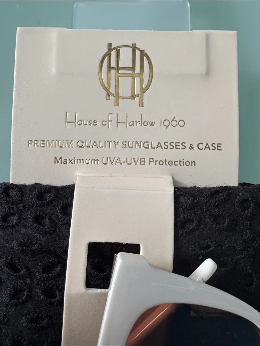 NWT House of Harlow 1960 White Frame Sunglasses with Dark Lenses